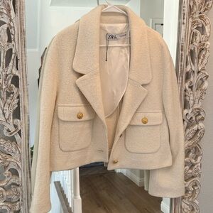 Zara Women's off white cropped Jacket